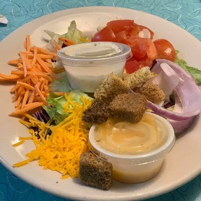 dotsdinernola's tweet photo. Feeling like being healthy today? I’ve got you covered! And if you’re a little hungrier, you can get chicken on your salad. Yum! https://t.co/VChD9hkzOu https://t.co/WSt2cTwEsL