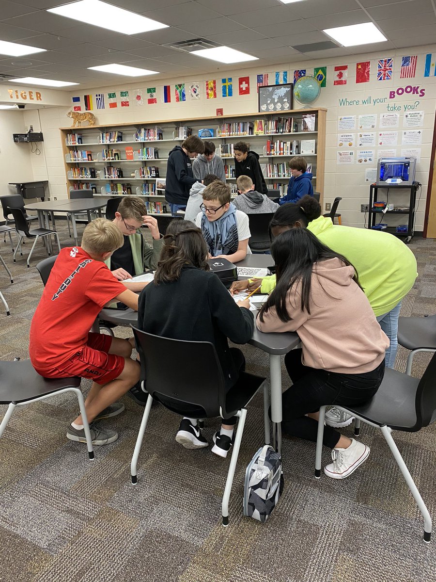 LargoMSLibrary's tweet image. Dystopian Breakout today with Ms. Scott’s 4th period! Her students have been reading dystopian novels and had to use their background knowledge to solve the clues and escape Big Brother. @breakoutEDU