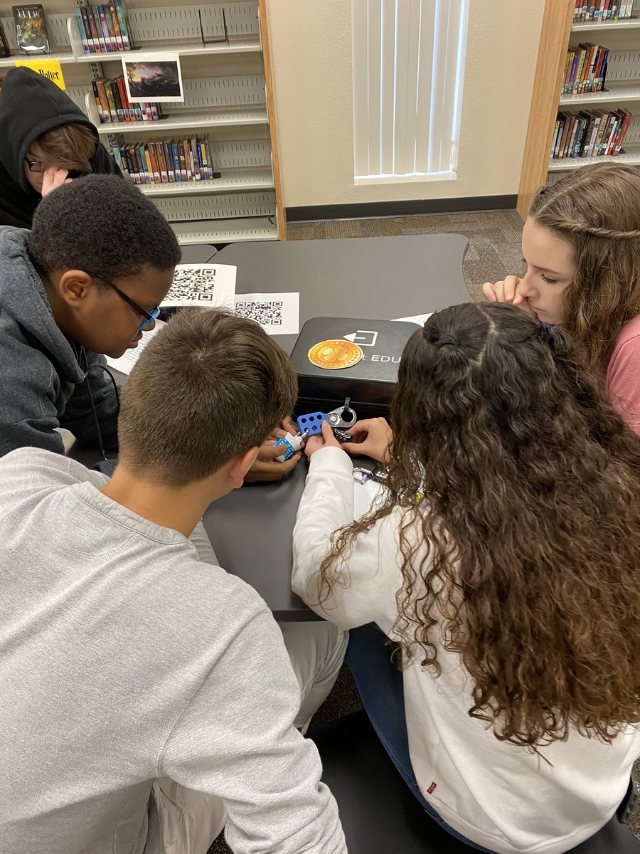 LargoMSLibrary's tweet image. Dystopian Breakout today with Ms. Scott’s 4th period! Her students have been reading dystopian novels and had to use their background knowledge to solve the clues and escape Big Brother. @breakoutEDU