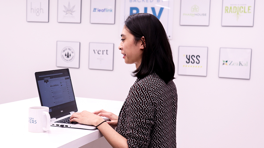 RIVcapital's tweet photo. Alessandra's responsible for @canopyriversinc's social 📱 and digital strategy. Whether it's copywriting or graphic design, she always has several skills (and snacks) up her sleeve.
See the last of our #IWD / #IWD2020 profiles of #TeamRIV on our IG highlights: @canopyriversinc https://t.co/jJ60JYdvhg