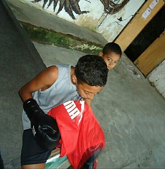 Mtboxer_'s tweet photo. Desde menozinho nessa caminhada 🙏
#BoxedeFavela https://t.co/3G8l4SYLJb