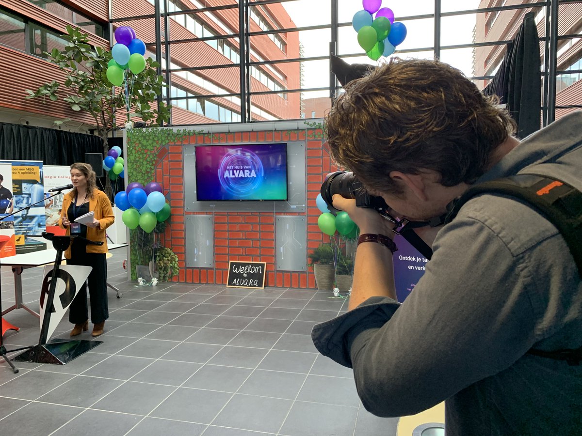 BiancaTeeling's tweet photo. De allereerste Bèta&amp;Tech Experience oftewel een heuse escaperoom. Techniek beleven op een andere manier. Speciaal ontwikkelt voor VMBO leerjaar 2.. Komende jaren toert deze experience langs allerlei scholen in Nederland. . #experience #huisvanalvara  #sto #techniekpact #ptvt https://t.co/51aBdQt2aI