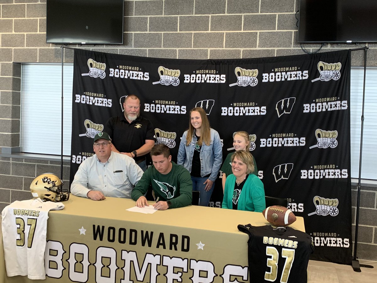 Boomers latest signee. Congratulations DW Moffett on your NLI to continue your academic and football career at Oklahoma Baptist University. #BoomerPride
