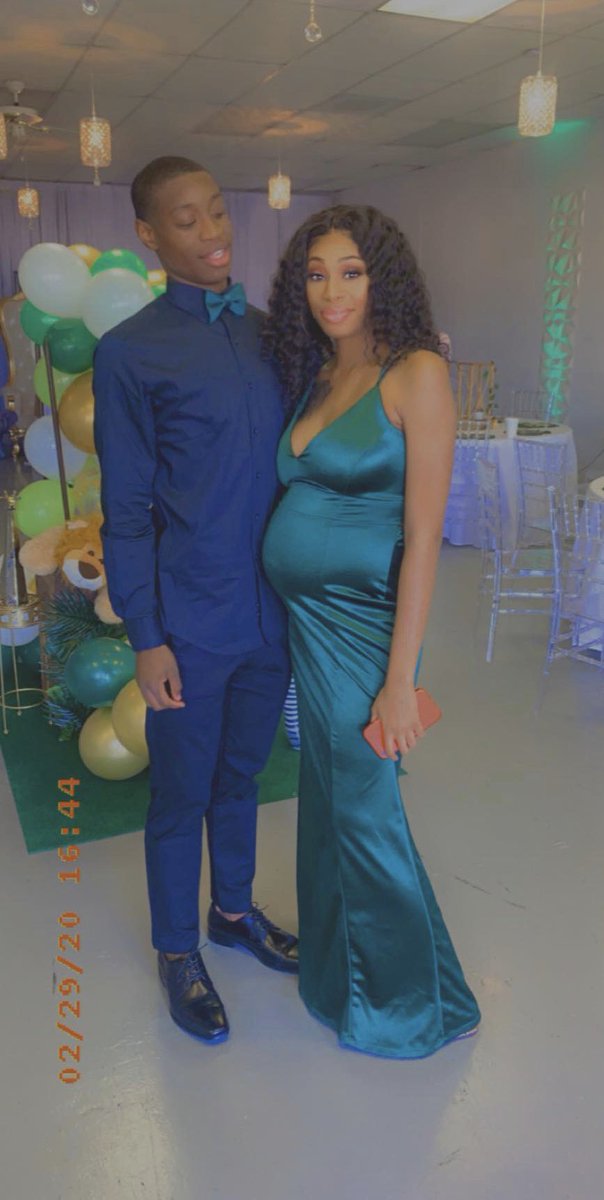 DeonnaDeonna_'s tweet photo. So late but Baby shower was amazing 🤍 https://t.co/h1mksCtx3j
