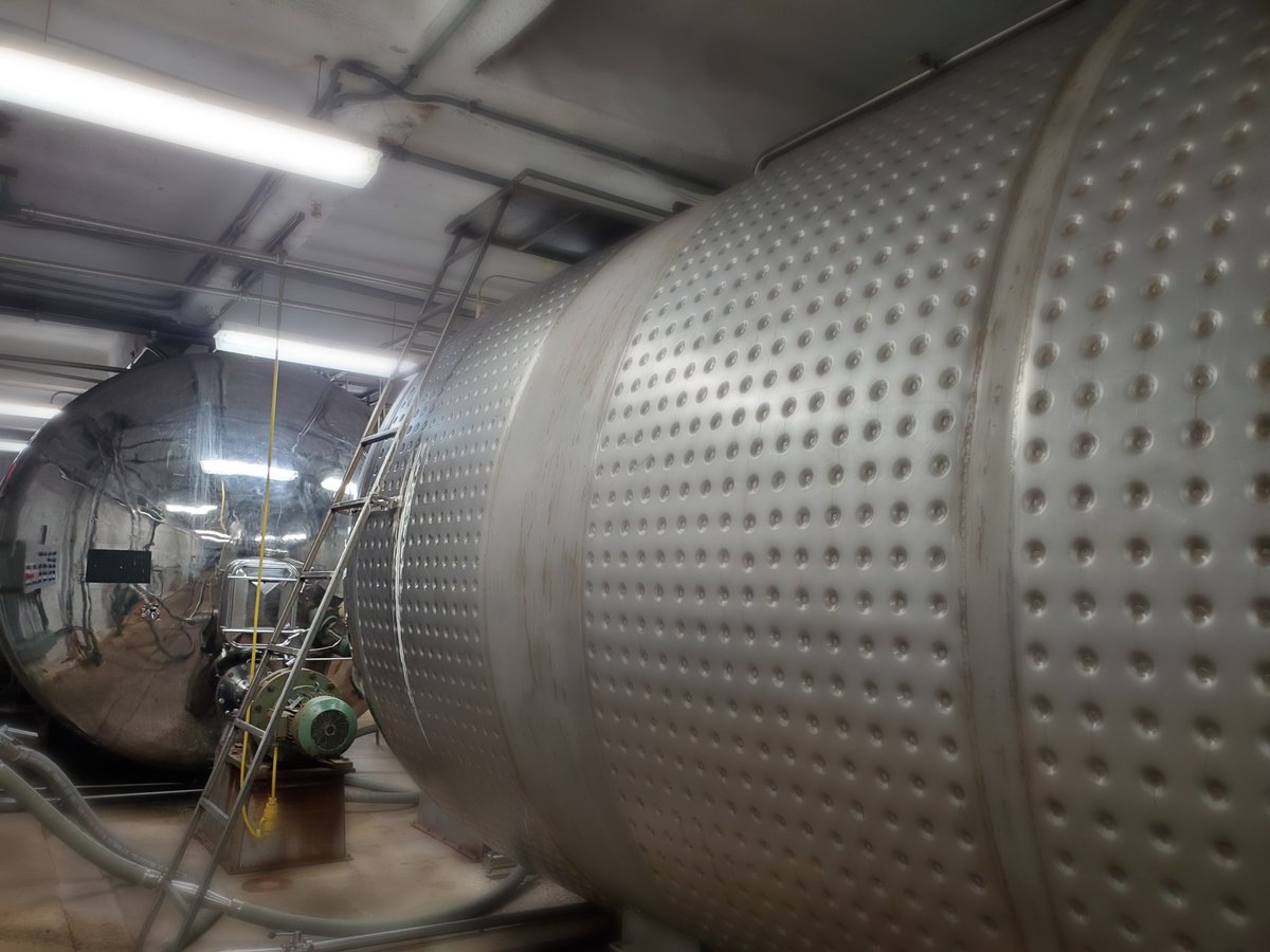 MinhasCraftBrew's tweet photo. Behind the scenes area's that aren't shown on the tours!!

They are to far tucked in and we can not take our groups of people through these spaces since they were built in the 1800's!

To show you the sneak peaks...These tanks are part of our D Cellar! https://t.co/DCJ1k6PIzF