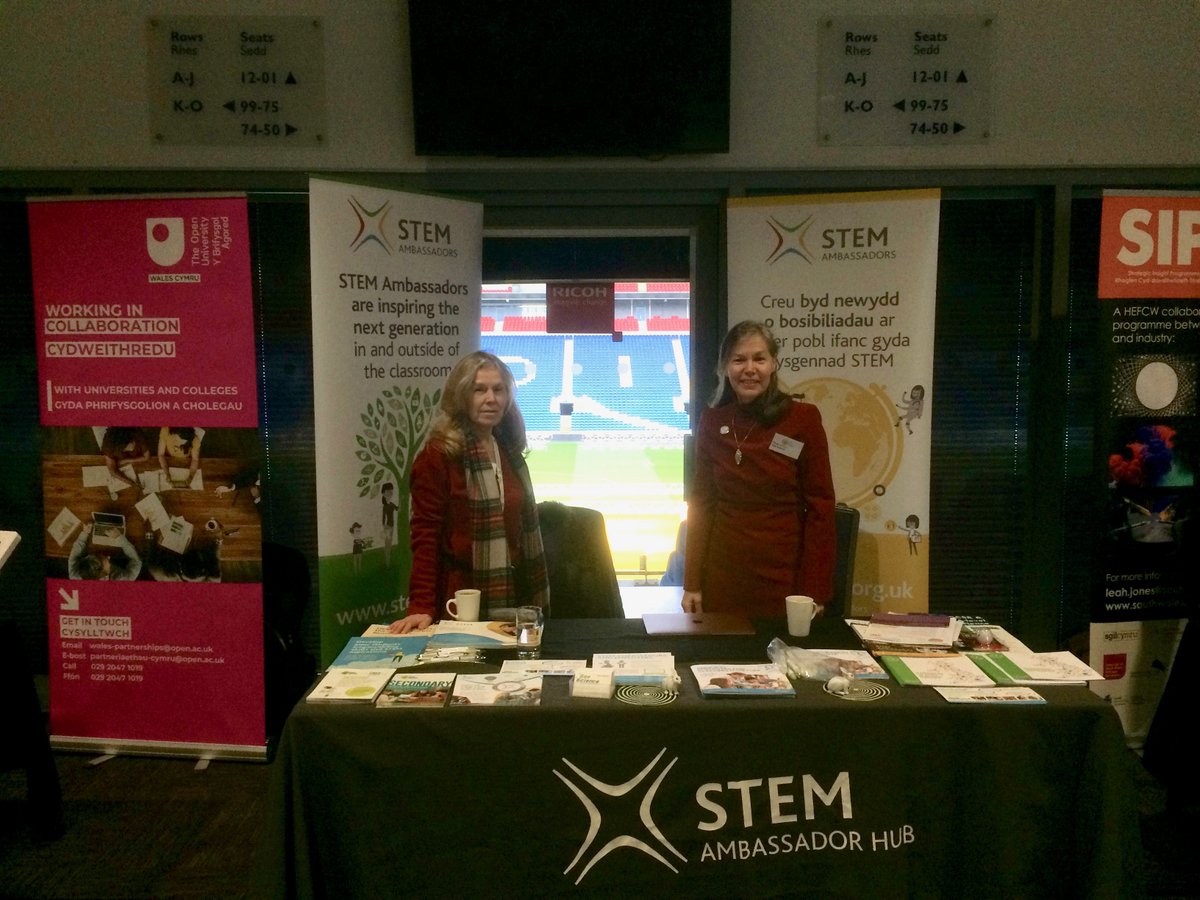 SeeScience's tweet photo. @STEMAmbassadors attending an innovative event today #PIEConf Thanks to all friends and partners for expert talks and #Collaboration #WorkingTogether Some of the inspiring people (and Artifical Intelligence!) we met  @OUCymru @UniSouthWales @CAVC @BridgendCollege @cardiffuni https://t.co/wiIo8AyG2M