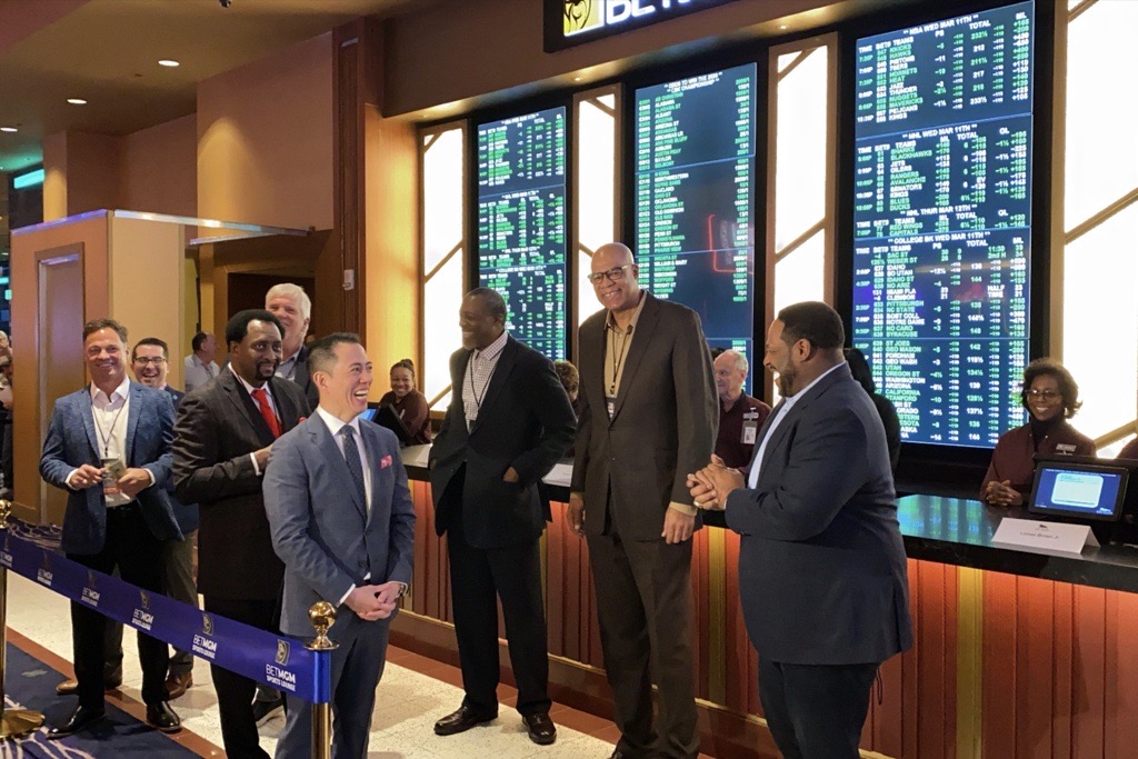 BetMGM's tweet photo. And so it begins @MGMGrandDetroit https://t.co/LuTCs5SIYZ