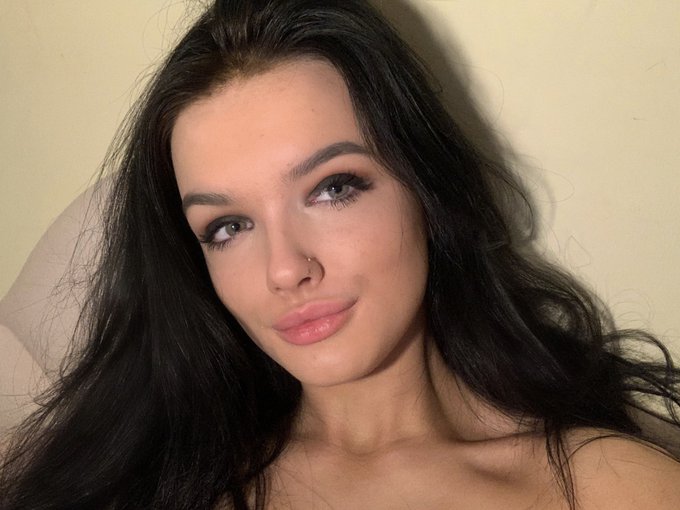 Watch Soph ❤️‍🔥's leaked NSFW photo on TwXstars