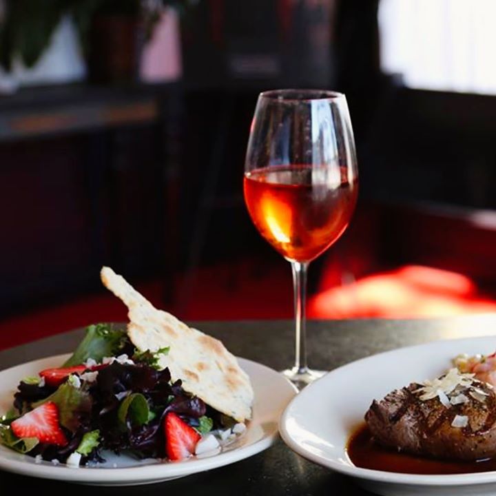 Saint_Roccos's tweet photo. You’re halfway to the weekend, so #winenot enjoy Half-Priced bottles of wine.
Join us for Winedown Wednesday and find your new favorite. https://t.co/A8pqBSQTiU