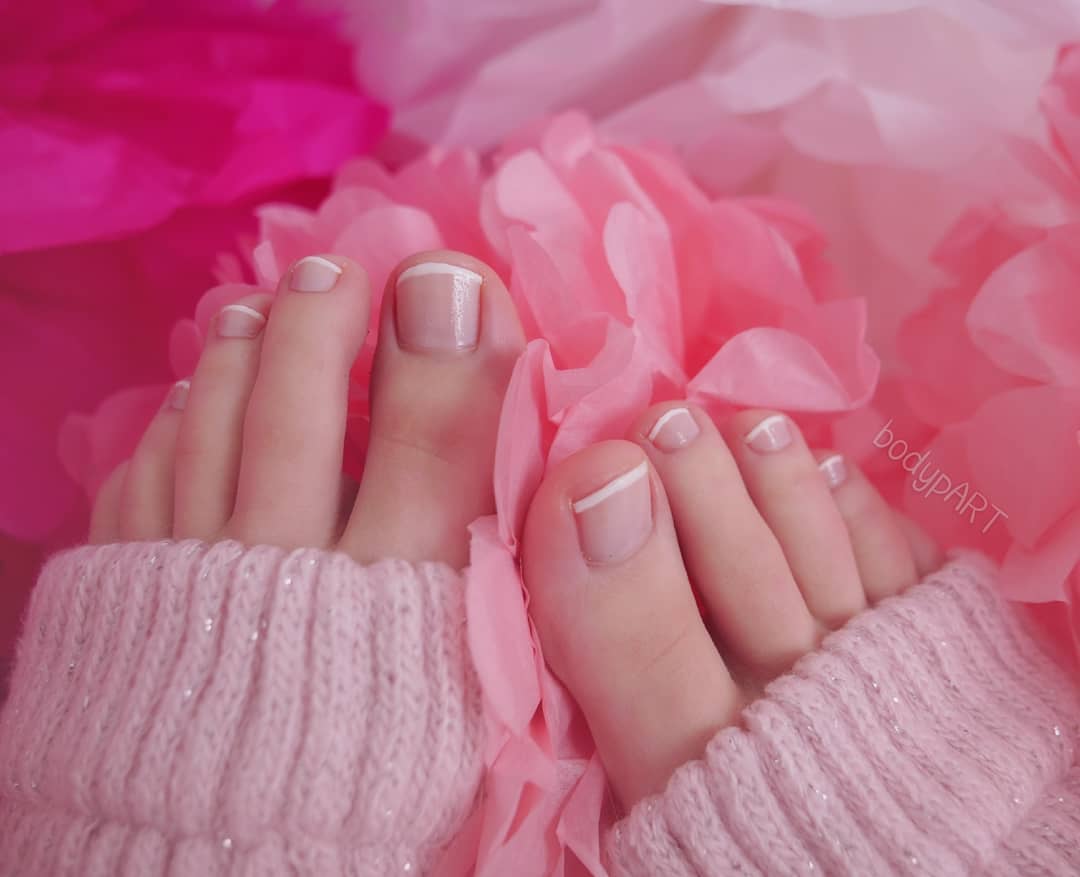 Tweety_Feet's tweet photo. Elle from Germany... https://t.co/lGwgngTvIE