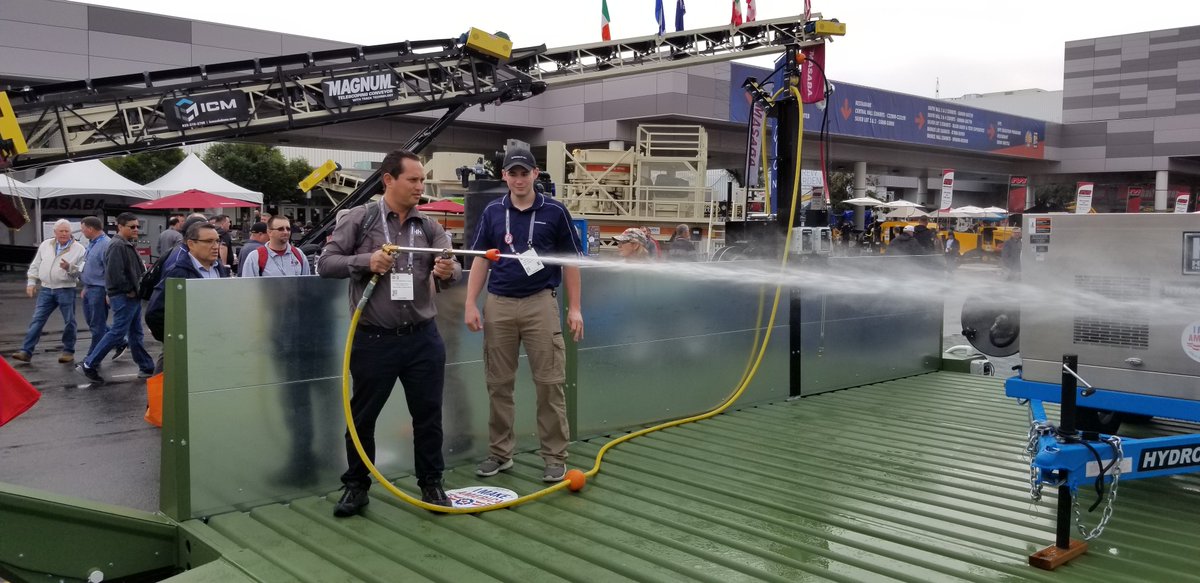 Hydroblasters's tweet photo. #CONEXPOCONAGG @IMakeAmerica 
Booth S5932 https://t.co/4au9ltszaP
