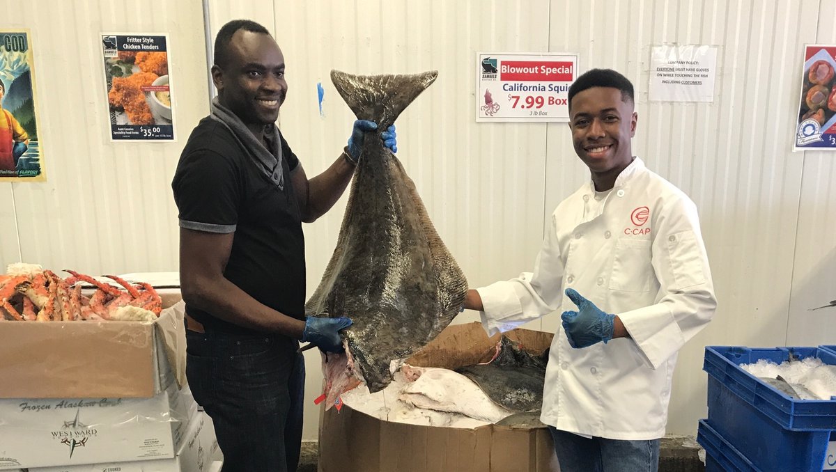 ccapculinary's tweet photo. Another wonderful #CCAPAlums highlighted in the news! Sylva Senat (@sylvasenat)'s Baby Buns in Philly named one of Philly's 28 must-visit black-owned restaurants. 👨🏾‍🍳⁠
⁠
Here he is with a student from 2018 at @samuelsseafood.⁠

https://t.co/CajbqRGloc
⁠ https://t.co/1EVN8imJPX