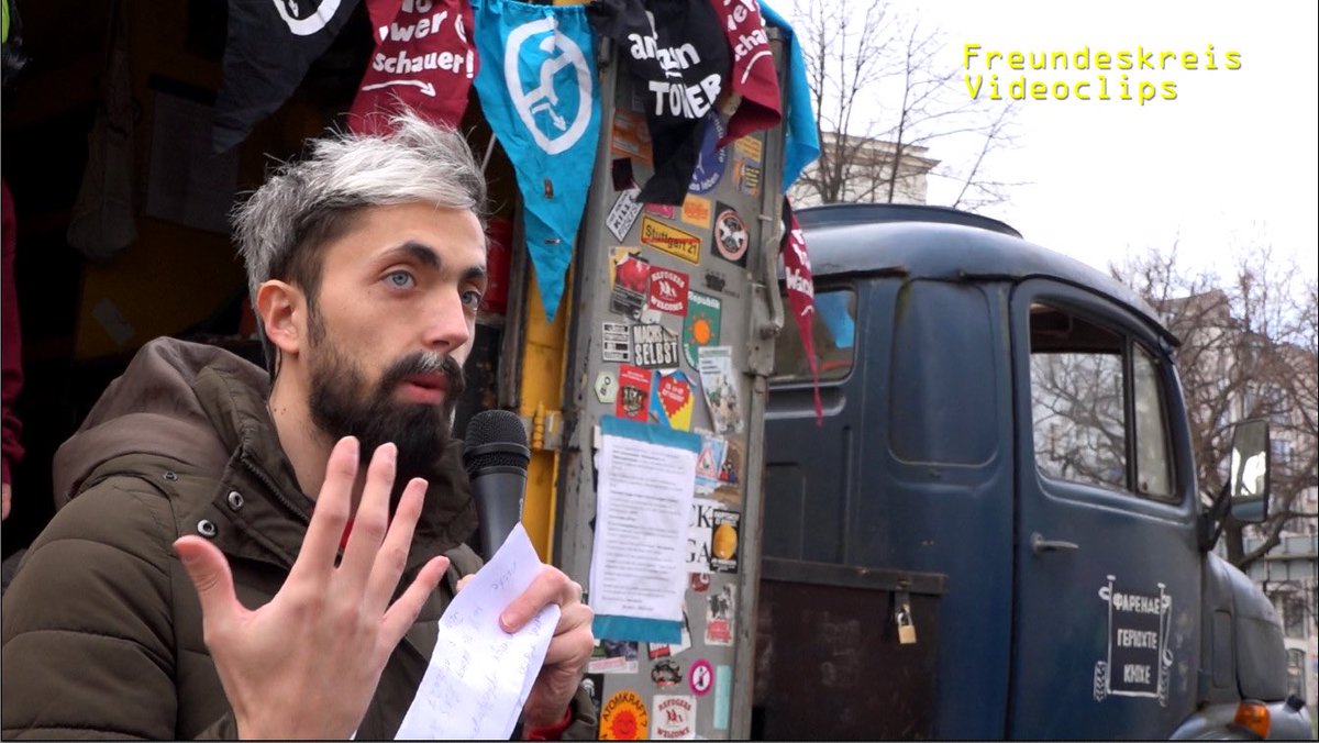 freundeskreisv's tweet image. Unsre 9 Videos: Demo gegen Amazon-Hochhaus: Save your Kiez - fight Amazon!
youtube.com/playlist?list=…

500 Menschen gegen #AmazonTower an der Warschauer Brücke, gegen #Mietenwahnsinn &amp;amp; Verdrängung. Berlin-Friedrichshain, 22.02.2020

 @berlinvsamazon
 #BerlinvsAmazon