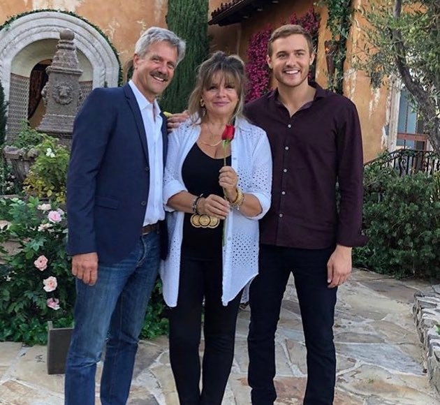 LittleBri7's tweet photo. When the most manipulative person on the show ends up with the final 🌹 #TheBachelor https://t.co/HvJkiGvZQZ