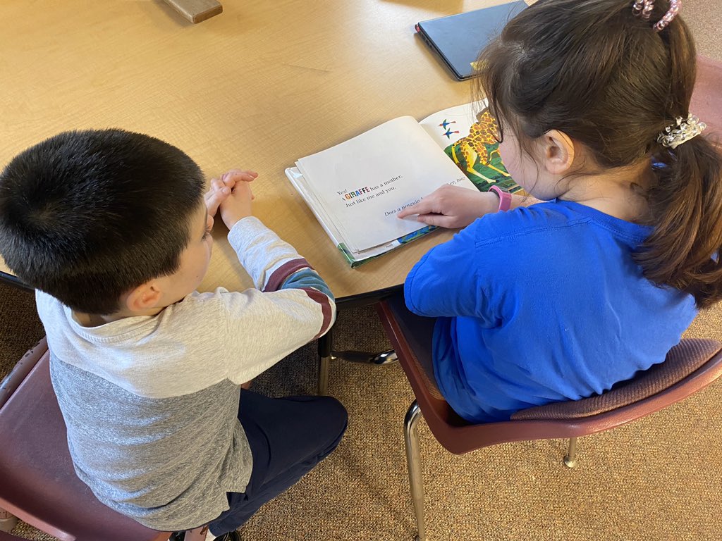rgjawn's tweet photo. F&amp;P stands for Fun Practice right? Kids working together #UDBestDay https://t.co/BUWYkJaVYz