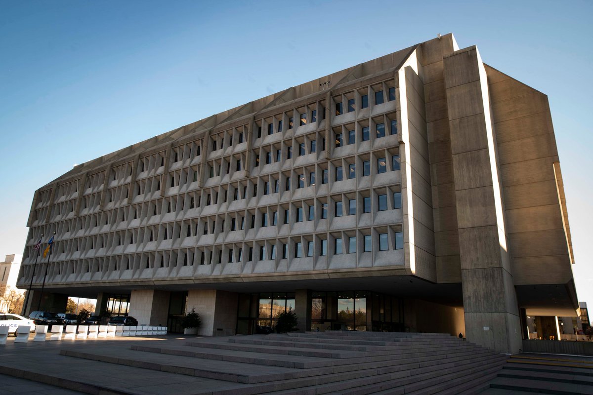 PrivacyViews's tweet image. New Data Rules Could Empower Patients but Undermine Their Privacy
nytimes.com/2020/03/09/bus…