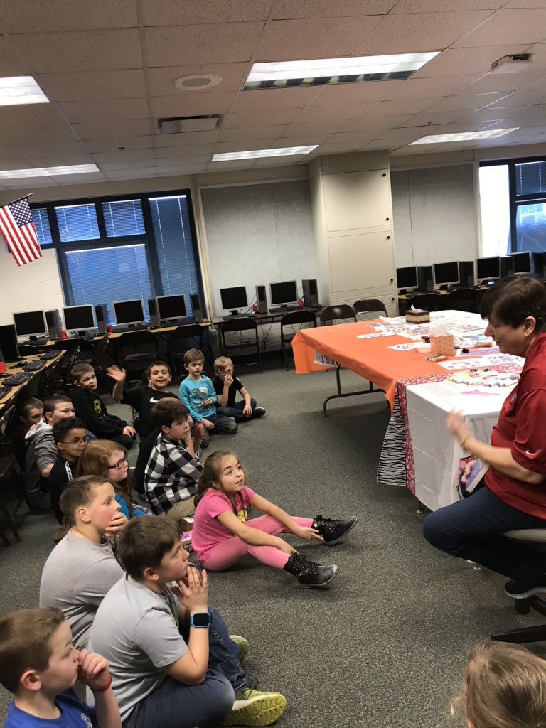 WagnerJCD's tweet photo. JCD Read Across America              Mrs. Borgman’s class was read the book Only One You &amp; painted rocks. https://t.co/3bL6cRPojr