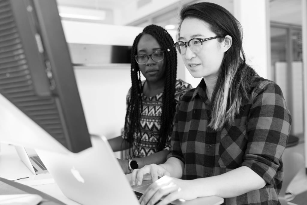 Want to help close the gender gap in STEM? Find out what stops women from pursuing "tech" like jobs and how you can help! 2.sas.com/60191UaRN
#EachforEqual #WomensHistoryMonth <a href="/UN_Women/">UN Women</a>