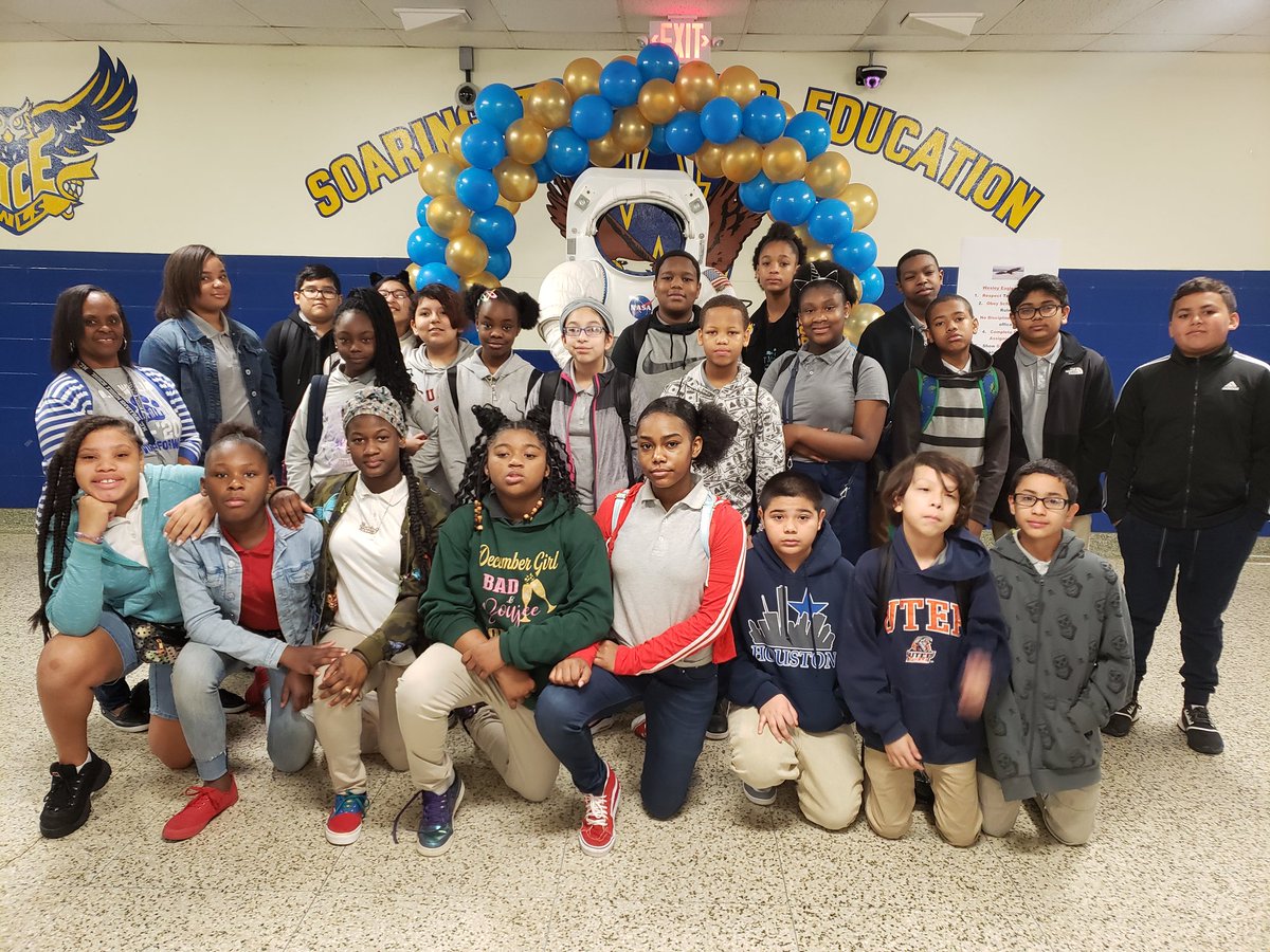 ZGatson2's tweet photo. Aviation Day in full effect. @TeamHISD @WesleyES_HISD @A180_HISD @HISDChoice #WesleySTEM #TEAMHISD #MSAP2017 https://t.co/SIxsBcxarg