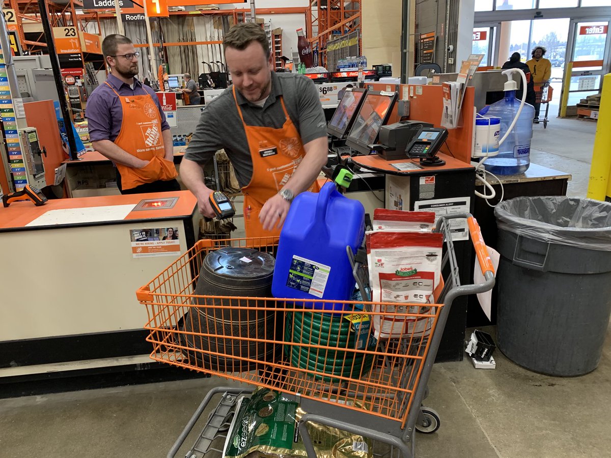 Julie Giattino tweet media