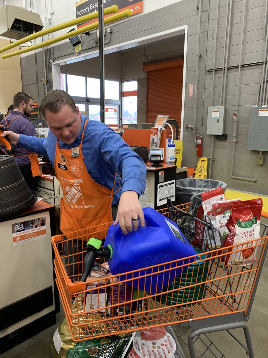 Julie Giattino tweet media