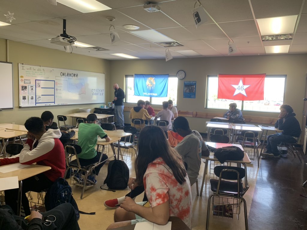 MCHSSoccer3's tweet photo. Coach Crowder is leading our Bomber Time session today. Pick your word and bring it everyday.
•
#BambooBoys
#BringYourOneThingEveryday
#MDPurpose
#BomberMagic https://t.co/q8Z5zoNLhC