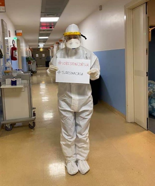 JasmineKozo's tweet photo. #IORESTOINCORSIA #TURESTAACASA
Medico del Pronto Soccorso del Policlinico di Bari.
Orgoglio pugliese!
#Coronaviriusitalia
#COVID19italia
#iorestoacasa
#iorestoincorsia #turestaacasa #stattacas #meglioannoiaticheintubati https://t.co/xuSf2UEfTz
