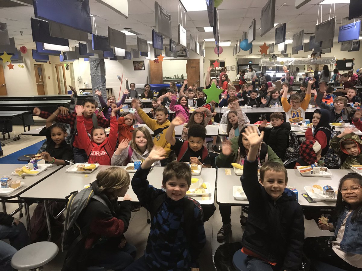 MrPatrickHopper's tweet photo. TY to officer Wilson for joining us on another #fuelingGA breakfast challenge. It’s sausage biscuit day @MESBlueDevils! #WeAreModel #WeAreFamily #WeLoveBreakfast https://t.co/XD96LLN7y7