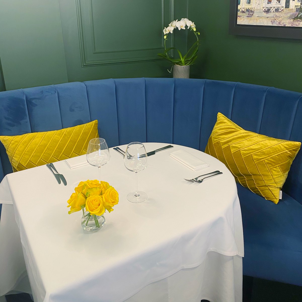 37Prithvi's tweet photo. Dear Patrons, we have had some tables become vacant for this week. If you would like to book one of these, please call the restaurant on 01242 226229 #cheltenham #cheltenhamraces #thefestival https://t.co/RAAyUl0PNu