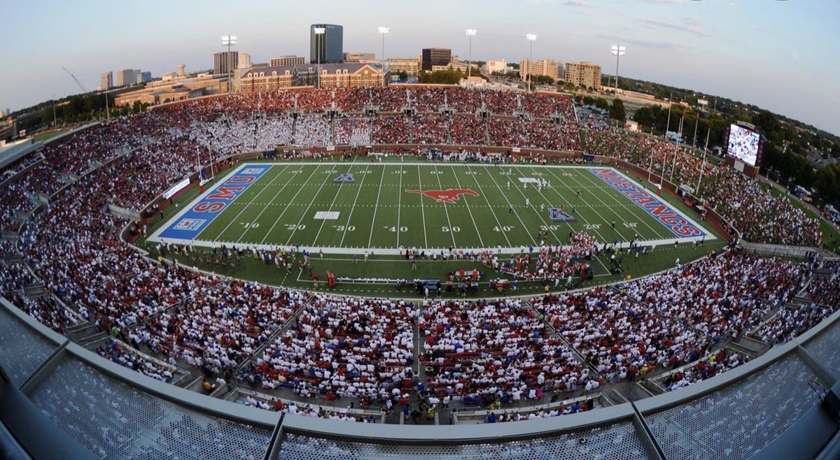 Young_Chrisk's tweet photo. Blessed &amp; Honored to receive an offer from Southern Methodist University 🔵🔴 #GoMustangs @LetsGo_Bo5 https://t.co/jt2gvsl8mg