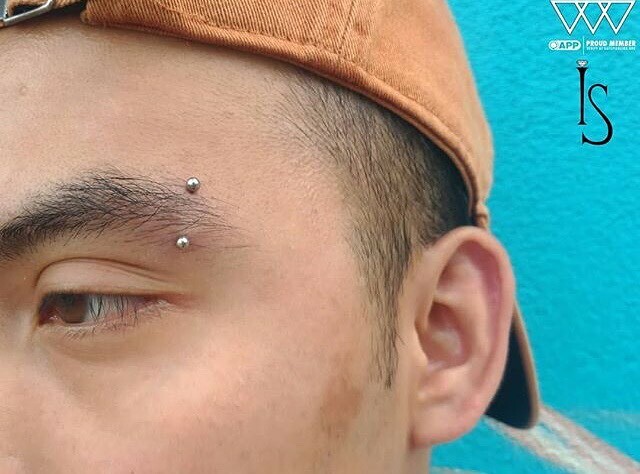 BFGtattoo's tweet photo. _ Eyebrow piercing by @ipricku with plain titanium curved barbels from @industrialstrength . 
_
607 Forest Ave.
Staten Island, NY 10310
347-695-7255 
_
#boundforglorytattoo #statenisland #statenislandtattoo #statenislandtattoos #statenislandink #westbrig… https://t.co/6I95lVVQol https://t.co/2ZqcitzBSv