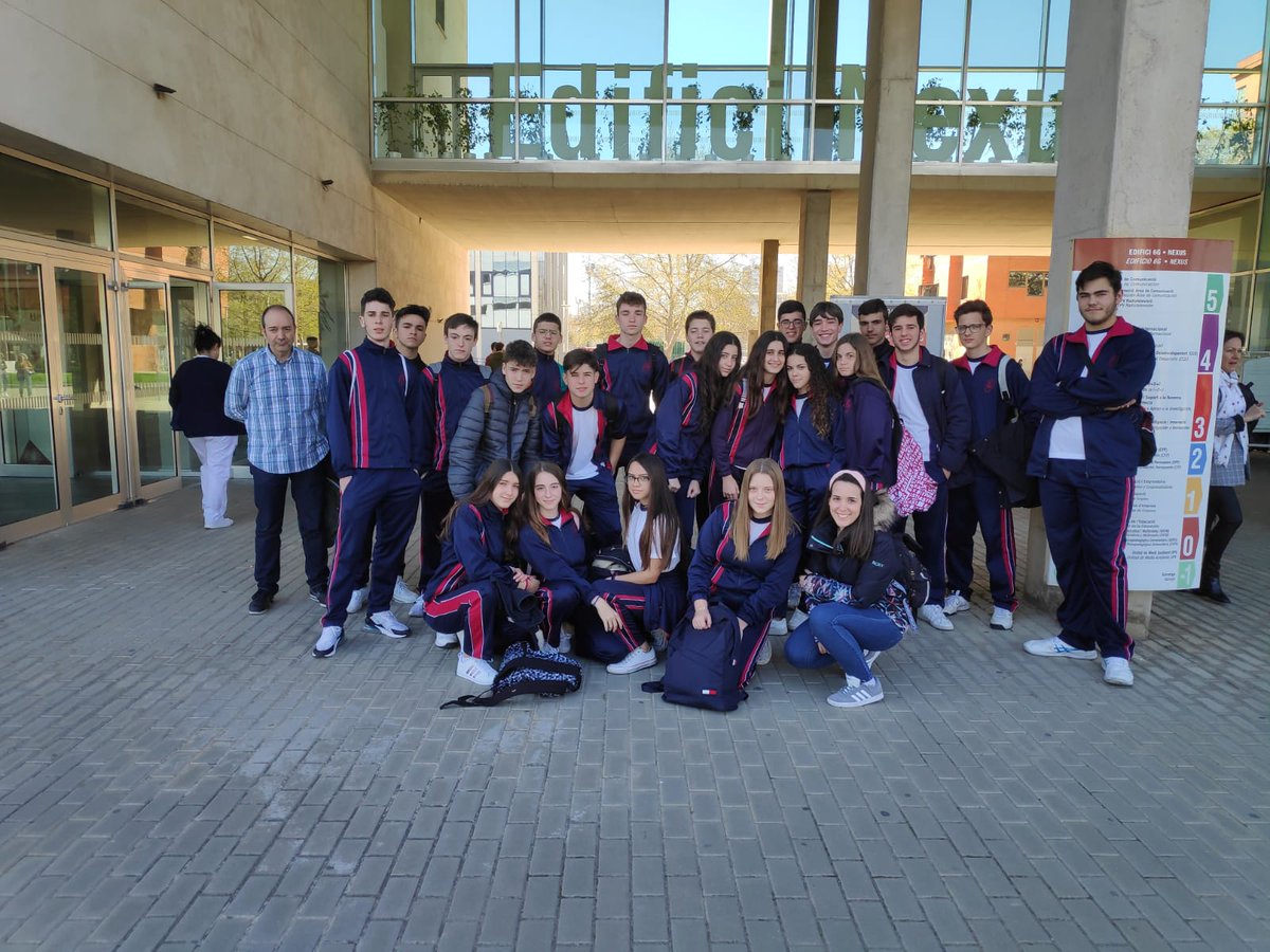 santaanaalbal's tweet photo. Los alumnos de 4 ESO participan con un taller de #geomática en el evento central a nivel Nacional del I Día Internacional de las #Matemáticas #IDM314 celebrado en en la @UPV con el lema #matematicasentodaspartes #mathematicseverywhere @RealSocMatEsp @fespm_es https://t.co/x9k2hArzzk