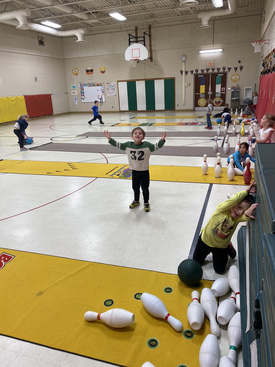 KurtzPe's tweet photo. @KurtzKLatimer learning to bowl. #lifelonglearning  #kurtzpride https://t.co/OgFDHbxCXD