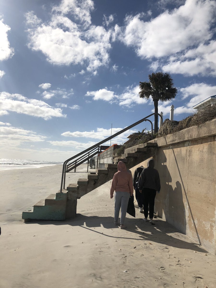 NHSUniversity's tweet photo. We are so proud of our members for cleaning up our local beach and making a difference! https://t.co/gAqgqjIbsr