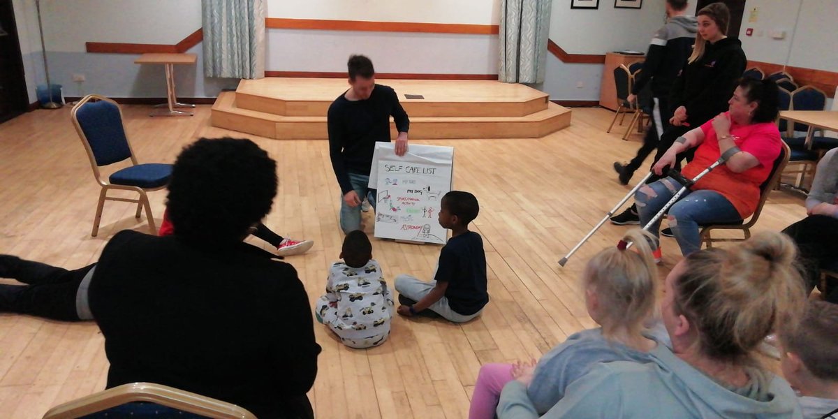 Jump2it_SSF's tweet photo. Our @stmarysmaryhill  @Jump2it_SSF Families being taught about the importance of wellbeing. Thanks to our @SSF_2000 Wellbeing Ambassador programme. Supporting healthier lifestyles while #makingadifference https://t.co/XUpTc4t93B
