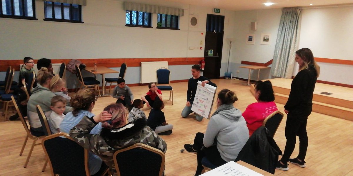 Jump2it_SSF's tweet photo. Our @stmarysmaryhill  @Jump2it_SSF Families being taught about the importance of wellbeing. Thanks to our @SSF_2000 Wellbeing Ambassador programme. Supporting healthier lifestyles while #makingadifference https://t.co/XUpTc4t93B