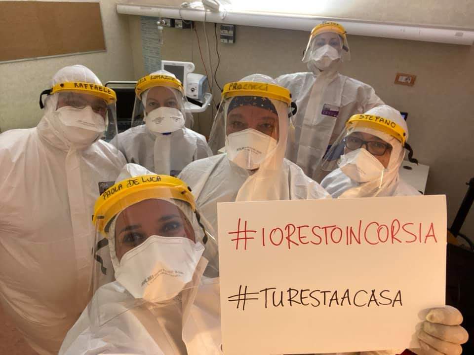 JasmineKozo's tweet photo. #IoRestoInCorsia #TuRestaACasa
Dal Pronto Soccorso del Policlinico di Bari.
Orgoglio pugliese!
#Coronaviriusitalia
#COVID19italia
#iorestoacasa
#iorestoincorsia #turestaacasa #stattacas #meglioannoiaticheintubati https://t.co/Qpi5DYUVkB https://t.co/mE09BBj0jW https://t.co/JS3lupbF4a
