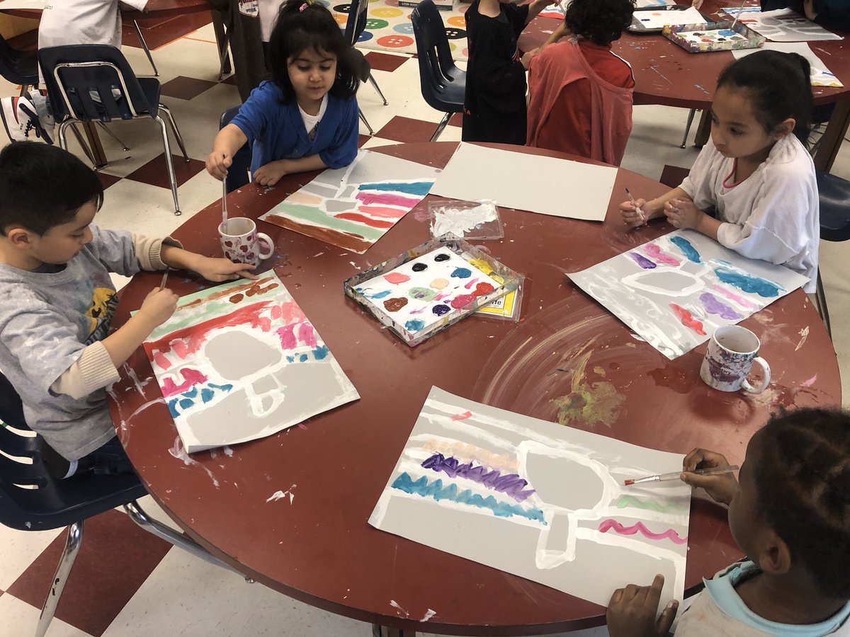ARTSCameronES's tweet photo. Kindergartners in @msthorward class at @CameronElem started their self portraits today. Check out these colorful backgrounds! https://t.co/CrIoXcb9BA