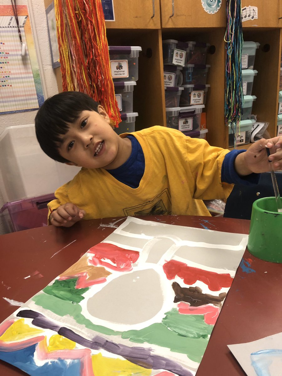 ARTSCameronES's tweet photo. Kindergartners in @msthorward class at @CameronElem started their self portraits today. Check out these colorful backgrounds! https://t.co/CrIoXcb9BA
