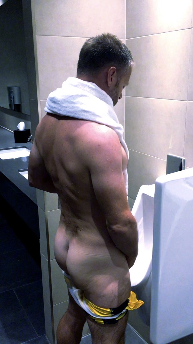 dadhole4U's tweet photo. Pants down at the pisser 🥳😜 https://t.co/0fOF2O459n