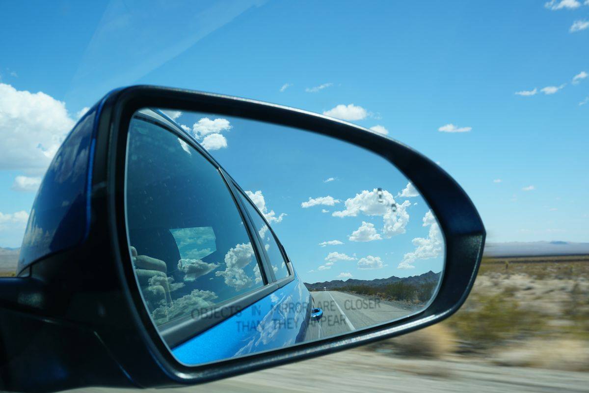 planeaconlena's tweet photo. 📢NuevoPost!!📢 La realidad sobre el #CarnetInternacional para circular por #EEUU. A pesar de contradecir a cientos de compañeros bloggers😂os diré que: No es obligatorio siempre! Conduje por California y Las Vegas sin él😱#roadtripusa ➡️https://t.co/7AJefDEGty⬅️ https://t.co/NIkJXmTpC1