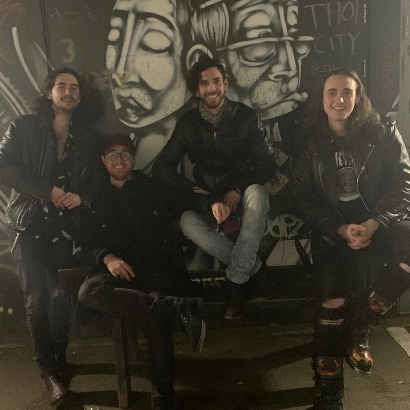 Bow Beehive tweet media