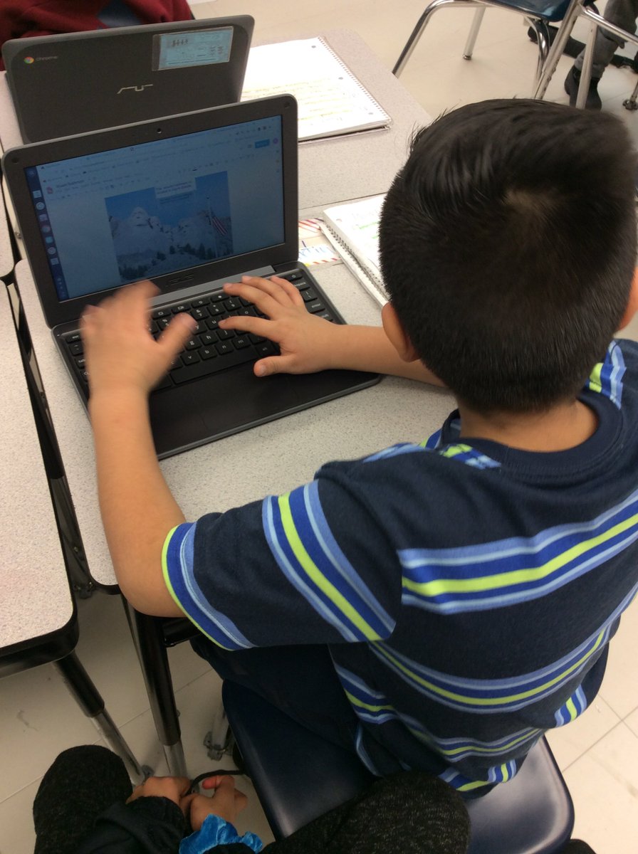 2nd Grade Ss are working hard at creating their landmark posters using <a href="/GoogleForEdu/">Google for Education</a>! #D300Learns #D300Digital @MESDualEagles <a href="/JorgeAlmodovar3/">Jorge Almodovar</a> <a href="/APascoEdTech/">Anne Pasco, CETL</a> <a href="/cgoluch/">Crista Goluch</a>