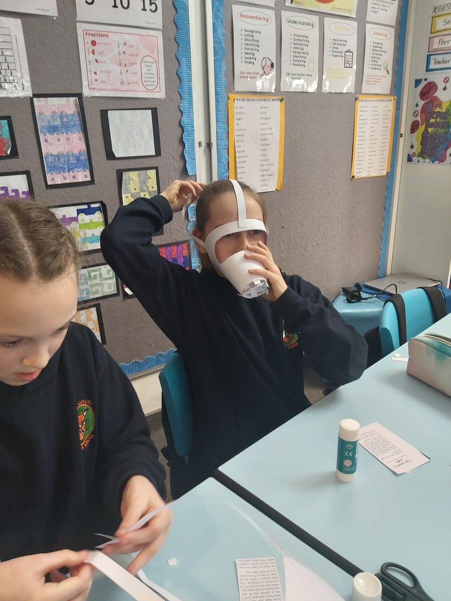 FoxCovertPS's tweet image. There was a 20 minute gas mask challenge in #p7fcps today. It was trickier than constructing flat packed furniture but some were successful!