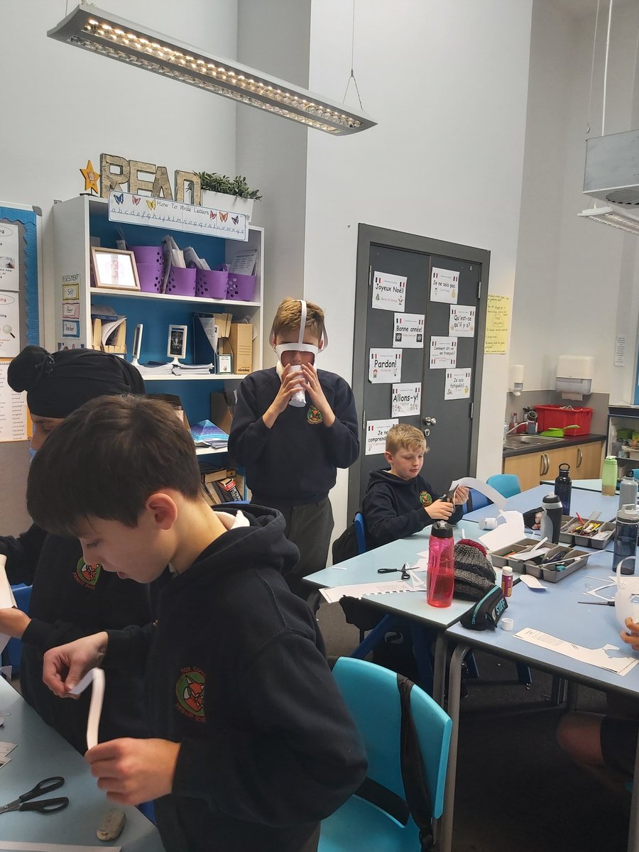 FoxCovertPS's tweet image. There was a 20 minute gas mask challenge in #p7fcps today. It was trickier than constructing flat packed furniture but some were successful!