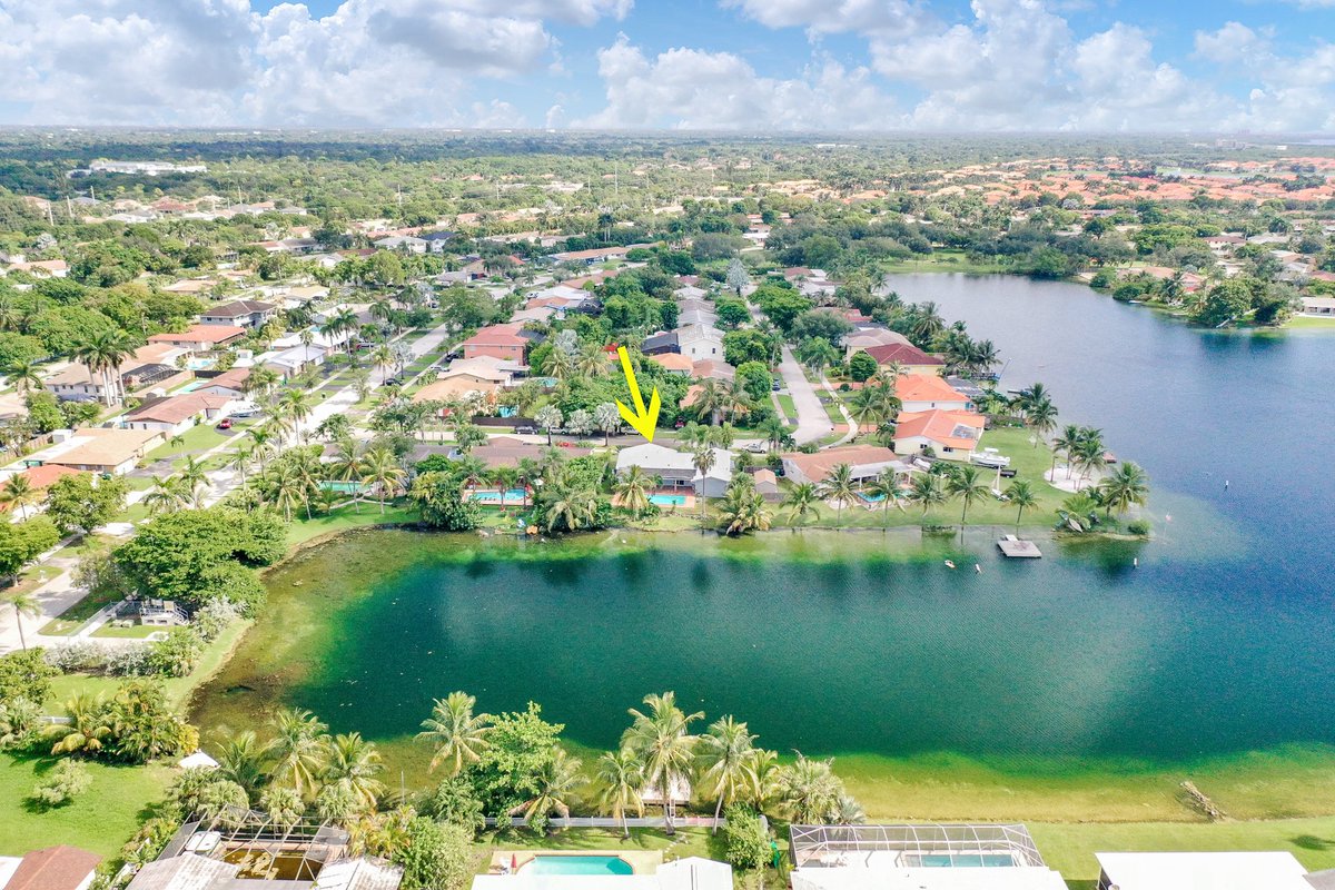 SouthDadeRealty's tweet photo. Congrats to the EXPECT SUCCESS TEAM -
JAMES G. MOSER, PA &amp; ARTHUR CANTRELL, PA -
on your recent sale...
8224 SW 201 TERR, CUTLER BAY 33189
Saga Bay | swimmable lake | updated | 3 bedrooms | 2 baths | pool | impact sliders | community park &amp; tennis | SOLD on 2/27/20 for $400K https://t.co/y2G1TCuGPN