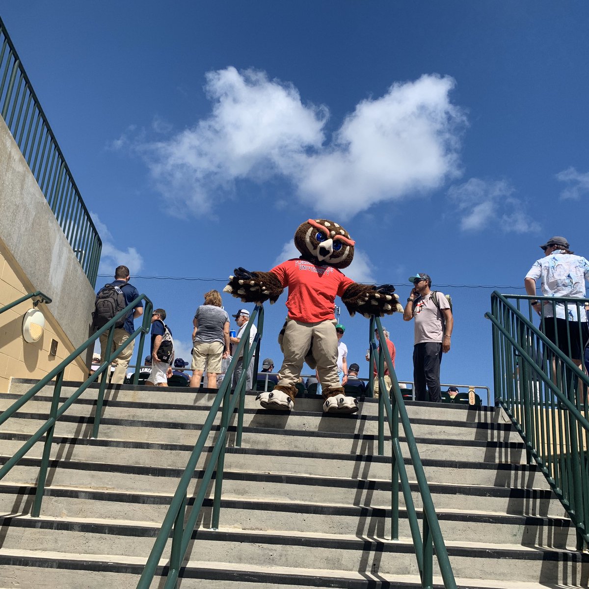FAUJupiter's tweet photo. It’s #FAUDAY at @RDCstadium! @FAU_Owlsley did a great job throwing out the first pitch! @FloridaAtlantic https://t.co/RZQdclFKTj