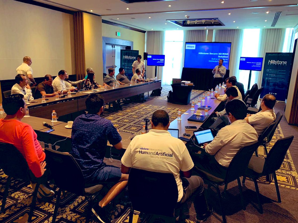 HillstoneLatam's tweet photo. Presentación de nuevas características de SD-WAN a cargo de Yan Zhou - Director Global Sales Engineer de Hillstone Networks. 
#HillstoneKickOffPartner2020 #IntelligenceSquared 
#hillstonenetworks 
#securitythatworks 👥💻 https://t.co/dhrinIYJrS