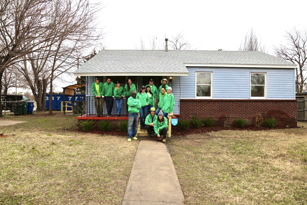 Tony Moore tweet media