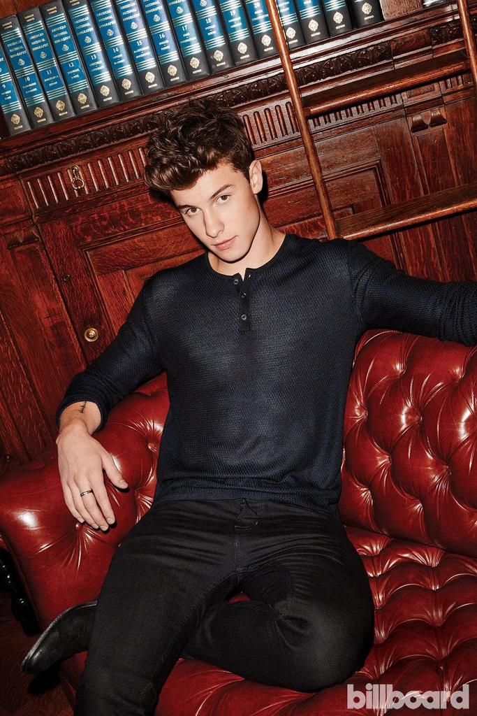 tomlinsonfalIs's tweet photo. My baby, is so perfect.

#KCA #VoteShawnMendes https://t.co/BpISZLaIUk